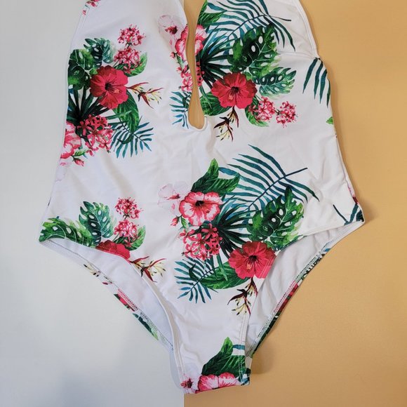 Begonia.K  Tropical Print Deep V-Neck Criss Cross Floral One Piece Swimsuit NEW - Picture 5 of 12